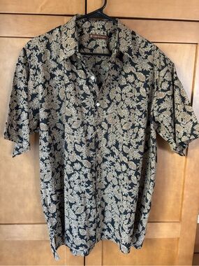 Tori Richard Black and Tan Floral Men’s Shirt